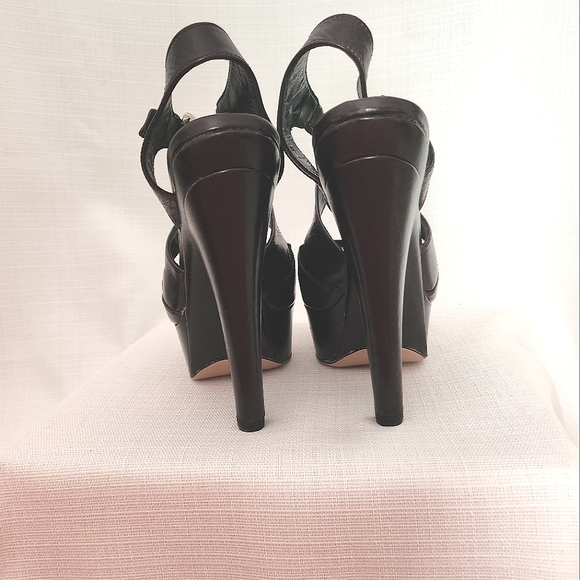 Authentic Prada shoes - Picture 6 of 11